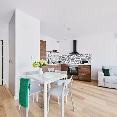 Apartment P&o Cybernetyki 9 *